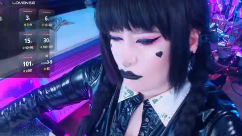 Snapshot of wickedxqueen chatting on February 3, 11:05 pm Laura  online show from February 3, 11:05 pm