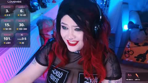 Snapshot of wickedxqueen chatting on February 26, 4:36 am Laura  online show from February 26, 4:36 am