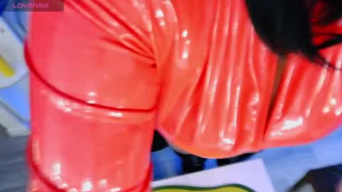 Snapshot of wickedxqueen chatting on April 5, 9:12 pm Laura online show from April 5, 9:12 pm