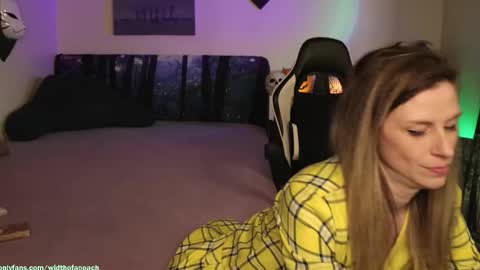 Gretchen  Jimmy online show from November 1, 7:43 am