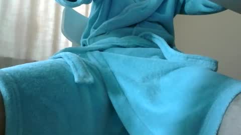 Snapshot of wifewatcher123 chatting on May 9, 7:13 am wifewatcher123 online show from May 9, 7:13 am
