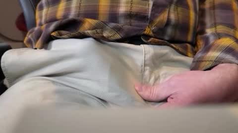 Snapshot of wiggo8 chatting on January 13, 3:17 pm HornDawg online show from January 13, 3:17 pm