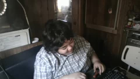 Snapshot of wigper chatting on June 20, 5:05 pm wigper online show from June 20, 5:05 pm
