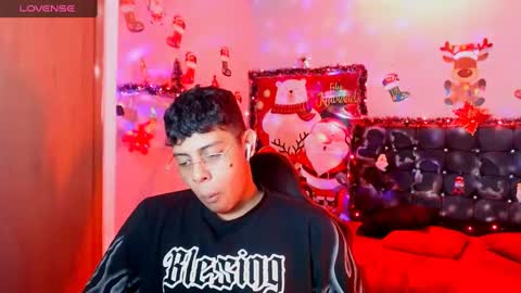 wiilliam online show from December 9, 3:11 pm