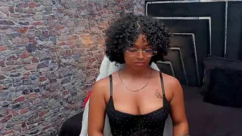 wild_firee_ online show from July 28, 12:48 pm