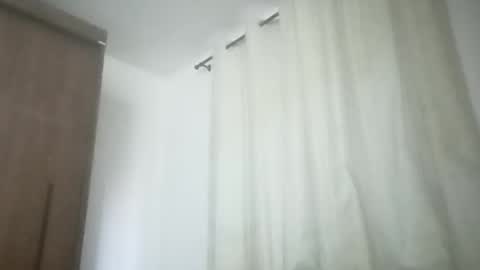 wildbrdick online show from April 17, 9:34 am