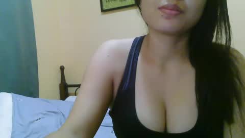 Snapshot of wildcamille chatting on February 15, 11:03 pm camille online show from February 15, 11:03 pm