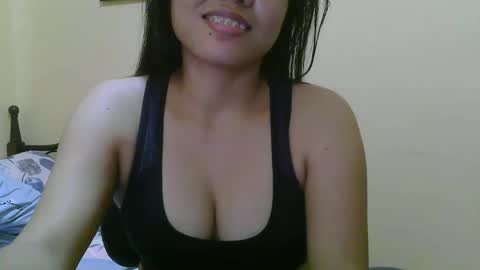 Snapshot of wildcamille chatting on February 16, 5:15 am camille online show from February 16, 5:15 am