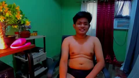 Snapshot of wildest_asian chatting on June 16, 1:08 am wildest_asian online show from June 16, 1:08 am