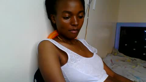 Snapshot of wildflowr chatting on June 25, 7:24 am wildflowr online show from June 25, 7:24 am