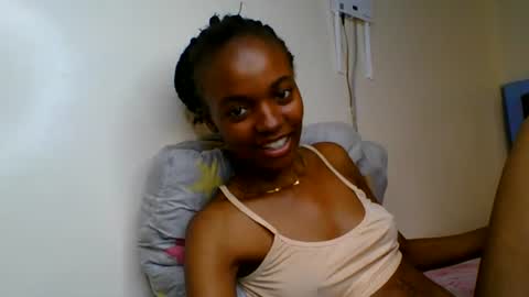 Snapshot of wildflowr chatting on July 4, 6:47 pm wildflowr online show from July 4, 6:47 pm