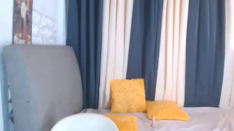 Snapshot of wildhot_pauleen4uxxx chatting on January 17, 12:43 pm pauleen online show from January 17, 12:43 pm