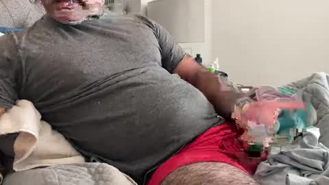 Snapshot of wildhungry chatting on December 2, 10:23 pm wildhungry online show from December 2, 10:23 pm