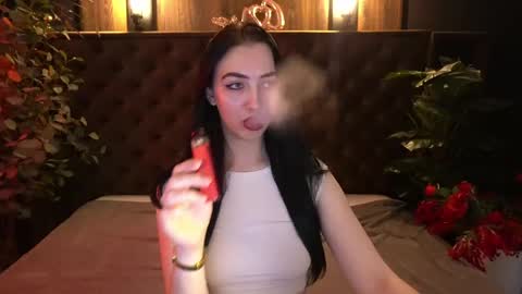 Snapshot of wildkittenx_ chatting on April 30, 6:42 am Alena online show from April 30, 6:42 am