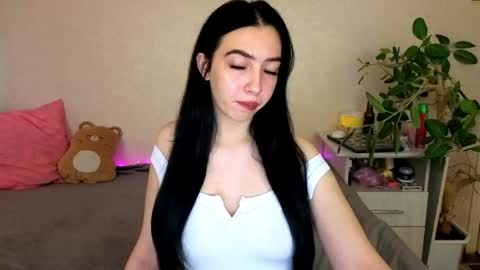 Snapshot of wildkittenx_ chatting on May 19, 5:03 am Alena online show from May 19, 5:03 am