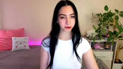 Snapshot of wildkittenx_ chatting on May 27, 4:09 am Alena online show from May 27, 4:09 am