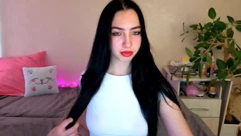Snapshot of wildkittenx_ chatting on May 29, 4:10 am Alena online show from May 29, 4:10 am