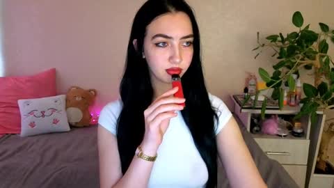 Snapshot of wildkittenx_ chatting on May 31, 4:09 am Alena online show from May 31, 4:09 am