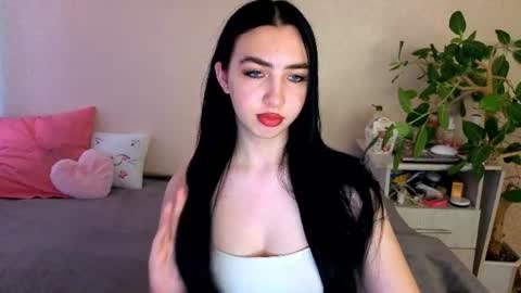 Snapshot of wildkittenx_ chatting on July 3, 4:08 am Alena online show from July 3, 4:08 am