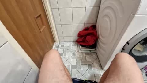 Snapshot of wildmike93 chatting on October 28, 6:32 pm wildmike93 online show from October 28, 6:32 pm