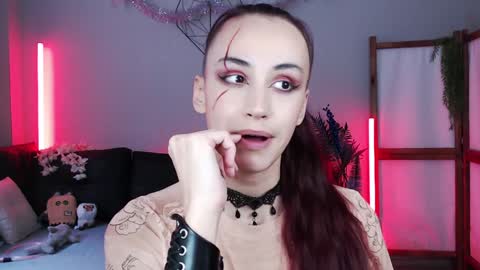 Snapshot of wildorchid_ chatting on December 16, 9:14 am Master Kieran hehim online show from December 16, 9:14 am