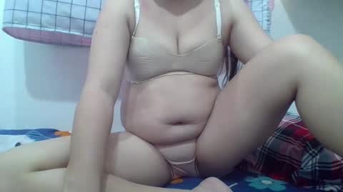 wildpinay26 online show from October 20, 1:39 am