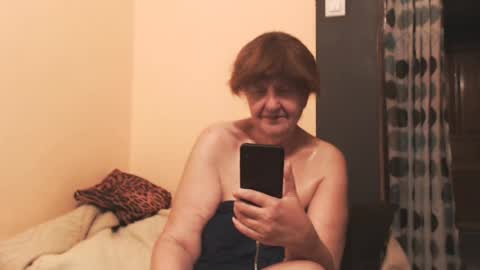 Snapshot of wildredcat chatting on June 28, 8:04 pm WildRedCat online show from June 28, 8:04 pm