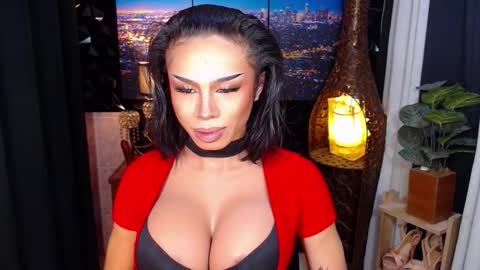 Snapshot of wildroxie chatting on January 11, 11:10 pm ROXIE online show from January 11, 11:10 pm