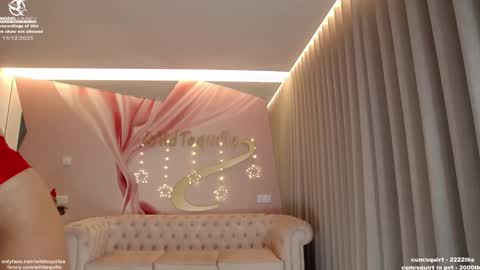 Snapshot of wildtequilla chatting on December 15, 8:13 pm Lili online show from December 15, 8:13 pm