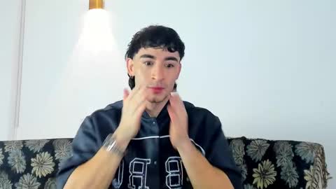 Snapshot of will_ferrari300 chatting on December 21, 11:06 am will_ferrari300 online show from December 21, 11:06 am