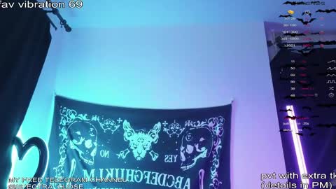 Snapshot of will_vand0m chatting on May 14, 10:27 pm Your virtual girlfriend online show from May 14, 10:27 pm