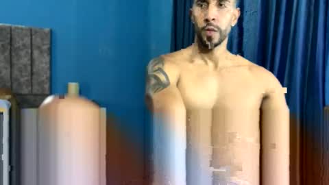 OLIVER SANZ online show from November 11, 3:12 pm