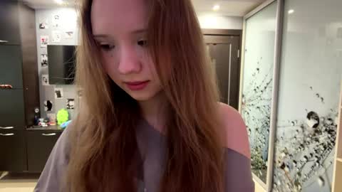 Snapshot of willenasow chatting on May 4, 3:08 pm Olivia online show from May 4, 3:08 pm