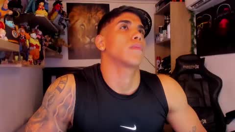 Snapshot of william_dracko9 chatting on June 21, 4:37 am Dracko online show from June 21, 4:37 am