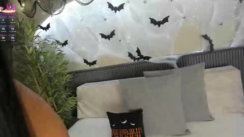 Ms Willow online show from October 27, 11:58 am