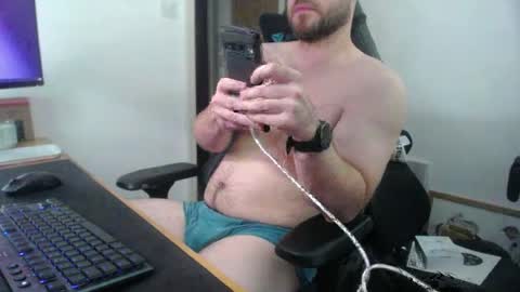 Snapshot of willpackerr chatting on May 23, 12:38 am willpackerr online show from May 23, 12:38 am