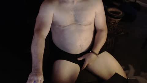 Snapshot of willwill2222 chatting on July 17, 1:23 am John online show from July 17, 1:23 am