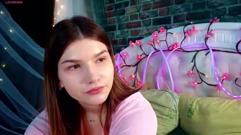 Vicki3 online show from February 22, 6:57 am