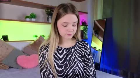 Snapshot of wilonebute chatting on April 21, 3:39 pm Mary online show from April 21, 3:39 pm