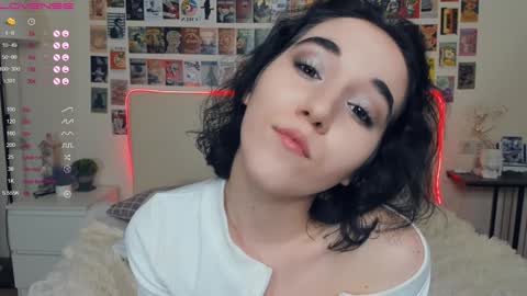 Amalia and Mia online show from December 3, 12:38 pm