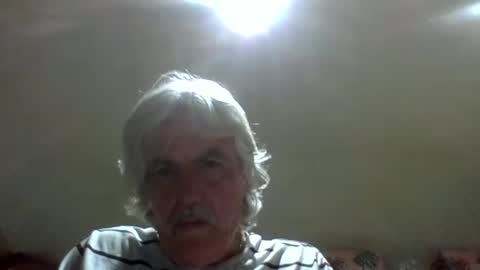 Snapshot of winedog2020 chatting on February 23, 1:03 am Gundja Man online show from February 23, 1:03 am