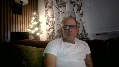 Snapshot of wingnutt765733 chatting on January 19, 5:33 am wingnutt765733 online show from January 19, 5:33 am