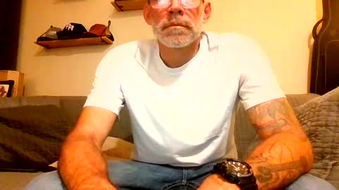 Snapshot of wingnutt765733 chatting on February 12, 4:29 am wingnutt765733 online show from February 12, 4:29 am
