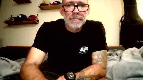 Snapshot of wingnutt765733 chatting on February 14, 6:54 am wingnutt765733 online show from February 14, 6:54 am