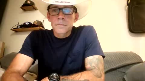 Snapshot of wingnutt765733 chatting on March 4, 4:51 am wingnutt765733 online show from March 4, 4:51 am