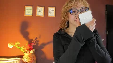 Wini Fer online show from November 19, 12:27 pm