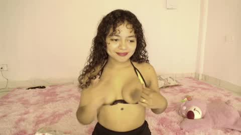 Snapshot of winnifer_gonzalez chatting on June 10, 2:12 am Winnifer Gonzalez online show from June 10, 2:12 am