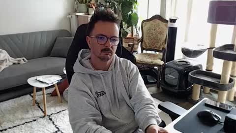 Snapshot of winnydepooh chatting on November 10, 1:54 pm cream36 online show from November 10, 1:54 pm