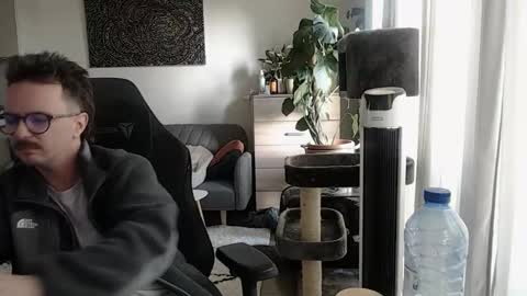 Snapshot of winnydepooh chatting on March 16, 11:47 am cream36 online show from March 16, 11:47 am