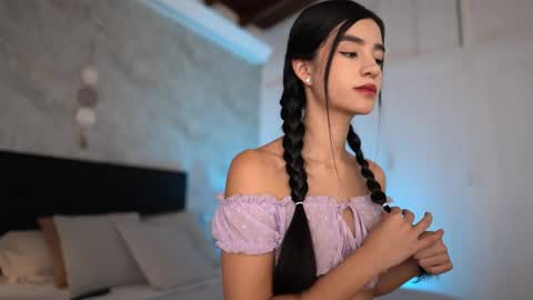 Win online show from March 21, 7:17 pm